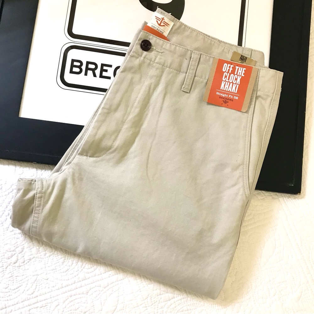 NWT Dockers Off the Clock Khakis